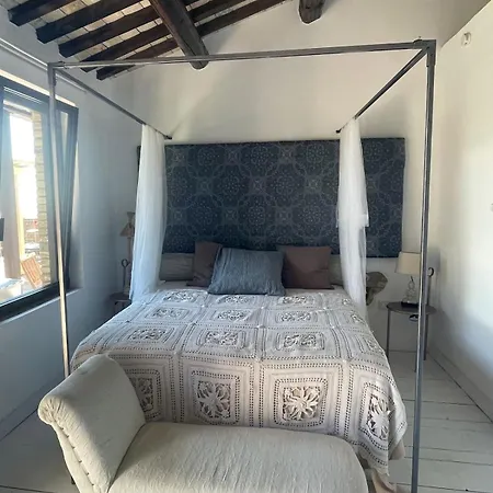 Con Vista Mare E Piscina A Casa Vusciche *