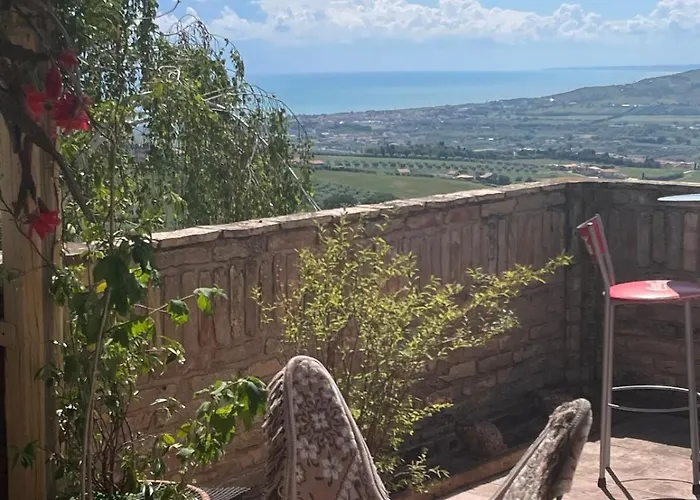 Casa Vusciche Lumen Sea View * Розето-дельи-Абруцци